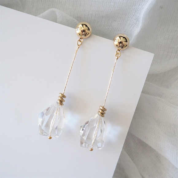 Jewelry - Free NWOT large crystal dangle drop earrings